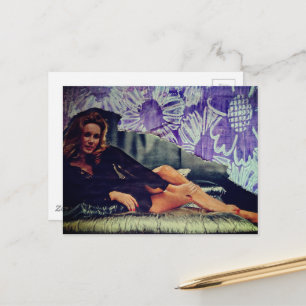 Carte Postale Belle Dame de 1969 Collage de Fleurs Violettes