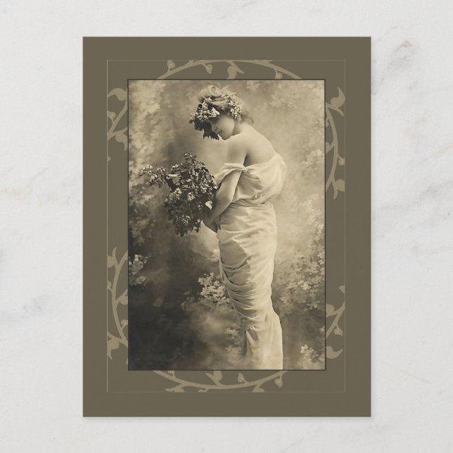 Carte Postale Belle dame victorienne avec des fleurs coupées (Devant)