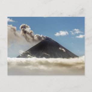 Carte Postale Belle éruption Volcan Klyuchevskoy. Russie