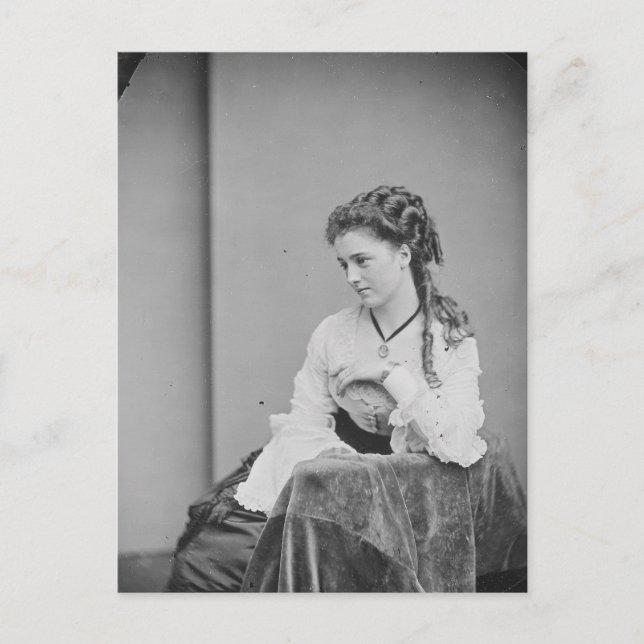 Carte Postale Belle Femme inconnue de l'époque de la guerre civi (Devant)