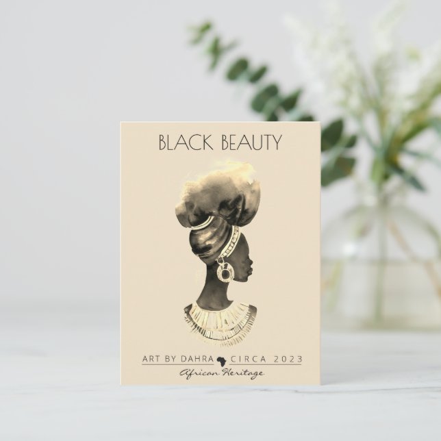 CARTE POSTALE BELLE FEMME NOIRE (Debout devant)