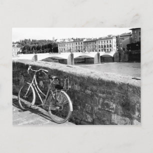 Carte Postale Bicyclette Retro à côté d'un pont à Florence