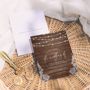 Carte Postale Bois rustique, lumières à cordes et Mariage de den