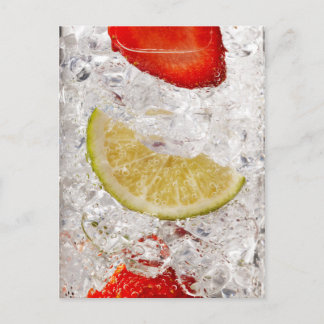 Carte Postale Boisson de chaux de fraise