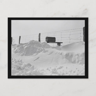 Carte Postale Boîte aux lettres sur clôture en haute neige photo