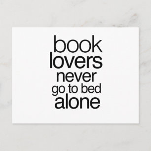 Carte Postale Book Lovers Never Go to Bed Alone