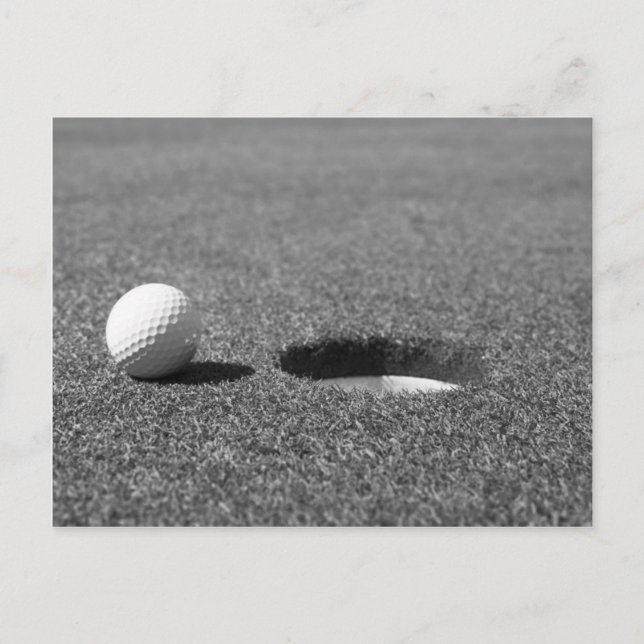 Carte Postale Boule de golf à côté du trou (Devant)