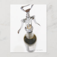 Bouteille de vin avec tire-bouchon.