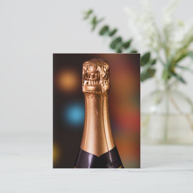 Carte Postale Bouteille de vin ou de champagne (Debout devant)