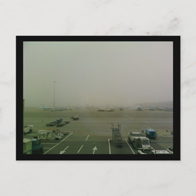 Carte Postale Brume à l'aéroport d'Amsterdam Schiphol (Devant)
