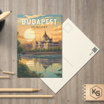 Carte Postale Budapest Hongrie Travel Art Vintage<br><div class="desc">Budapest design de voyage vectoriel rétro dans un style emblème. Budapest,  capitale de la Hongrie,  est divisée par le Danube. Son pont de chaîne du XIXe siècle relie le quartier vallonné de Buda à l'appartement Pest.</div>