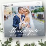 Carte Postale Calligraphie Mariage Photo Bride Groom Merci W<br><div class="desc">Carte postale Mariage de mariée et de Merci photo de la mariée et de la mariée - Script blanc</div>