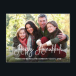 Carte Postale Calligraphie moderne Happy Hanoukka Family Photo<br><div class="desc">Script de calligraphie moderne amusant Happy Hanoukka Family Photo Carte postale</div>