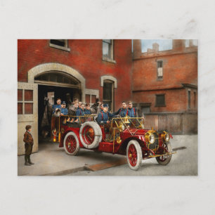 Carte Postale Camion d'incendie - L'escadron volant 1911