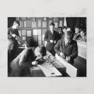Carte Postale Carpenters In Training, début des années 1900