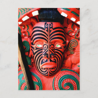 Carte Postale Carving en bois d'un guerrier maori, Nouvelle-Zéla