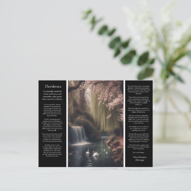 Carte Postale Cascade de Desiderata : Lumière dorée, Fleurs douc (Debout devant)