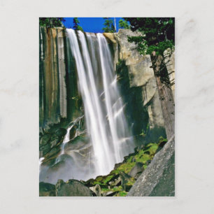 Carte Postale Cascade Sur Des Falaises Rocheuses