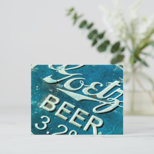Carte Postale Casquette Rustique de bouteille de bière (Debout devant)