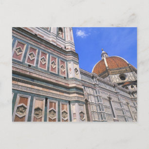 Carte Postale Célèbre église de Doumo de près à Florence, Italie