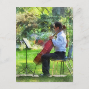 Carte Postale Cellist dans le jardin