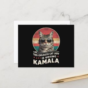 Carte Postale Cette dame de chats sans enfants vote Kamala