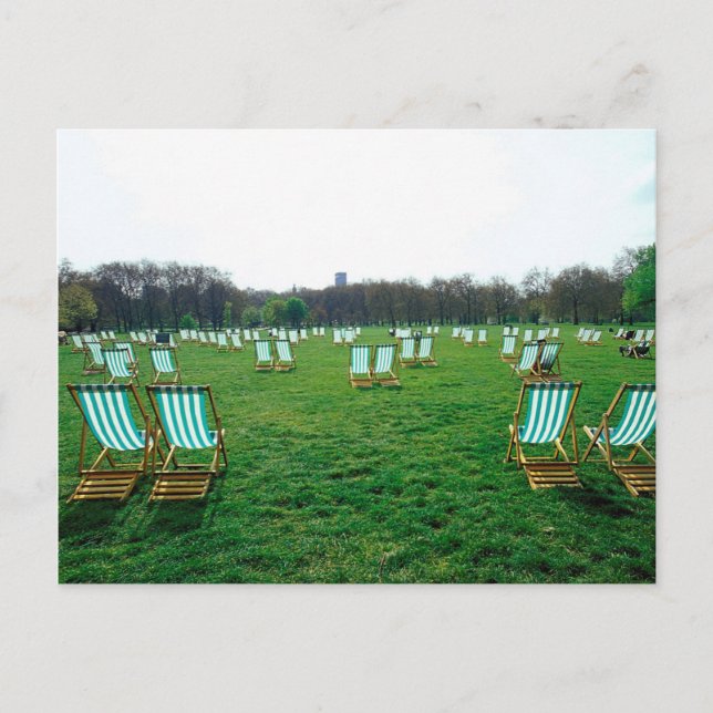 Carte Postale Chaises longues disposées dans le parc vert, Londr (Devant)