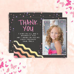 Carte Postale Chalkboard Stars Girl Birthday Photo Merci<br><div class="desc">Chalkboard Stars Girl Birthday Photo Merci Carte Postale. Joli carte de remerciements d'anniversaire avec une photo et merci note pour vos amis et votre famille. Téléchargez votre photo et personnalisez la carte avec le nom de votre enfant. La carte a des étoiles colorées et des vagues sur l'avant et l'arrière...</div>