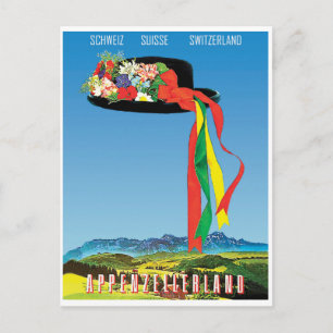 Carte Postale Chapeau de fleurs traditionnel dans le champ d'App