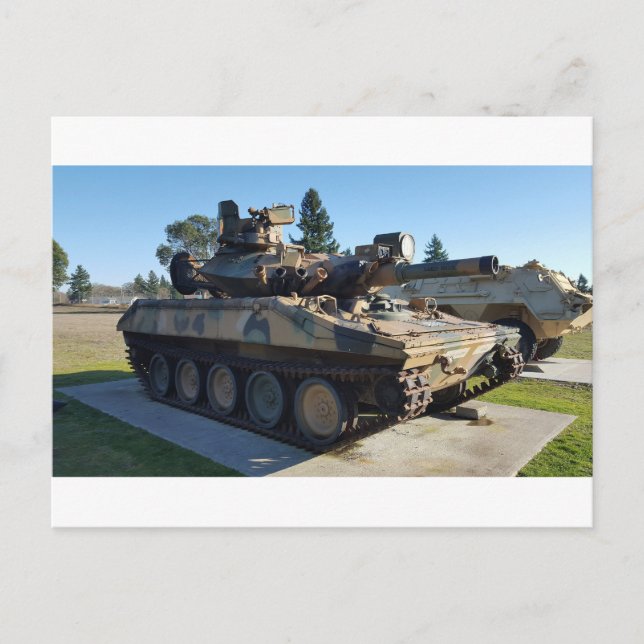 Carte Postale Char de combat Camouflage Désert  (Devant)