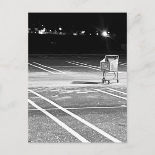 Carte Postale Chariot Abandonné dans un Parking Vide