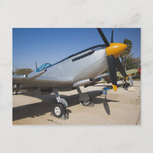 Carte Postale Chasseur Spitfire construit par les Britanniques