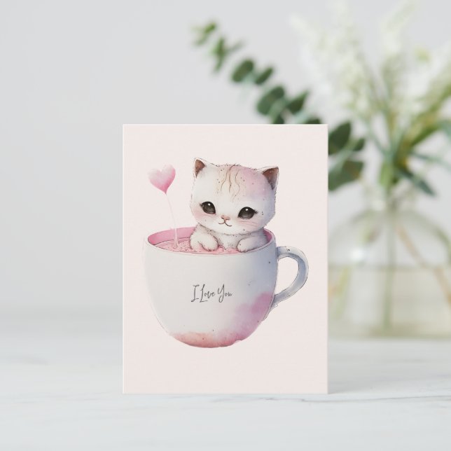 Carte Postale Chat blanc-rose mignonne dans une tasse de thé (4) (Debout devant)