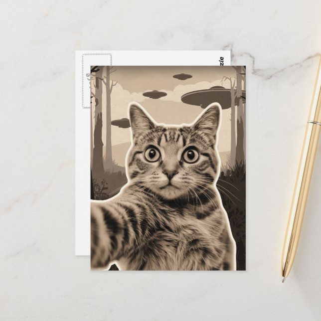 Carte Postale Chatte sépia et ovnis (Devant/Arrière en situation)