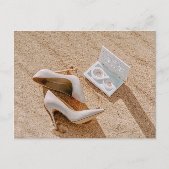 Carte Postale Chaussures mariages et deux anneaux mariages (Devant)