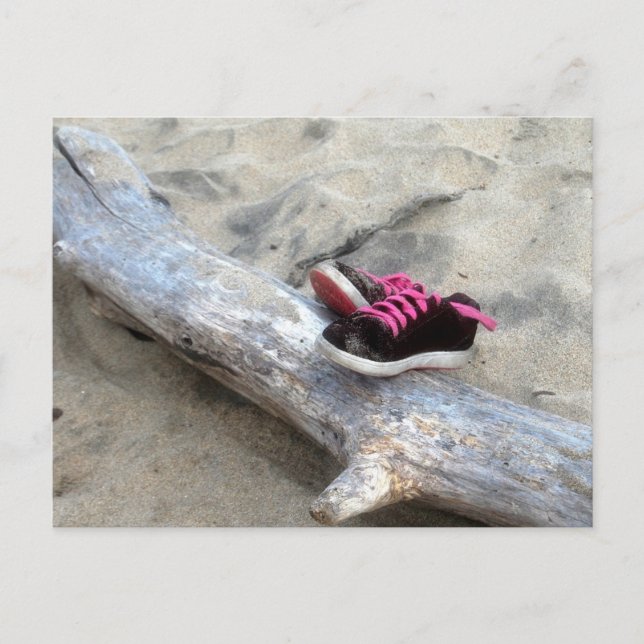 Carte Postale Chaussures sur la plage (Devant)