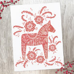 Carte Postale Cheval de Dala suédois Rouge et blanc<br><div class="desc">Un design traditionnel suédois Dala Horse. Art original de Nic Squirrell.</div>