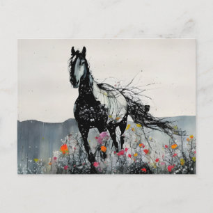 Carte Postale Cheval noir dans les fleurs sauvages