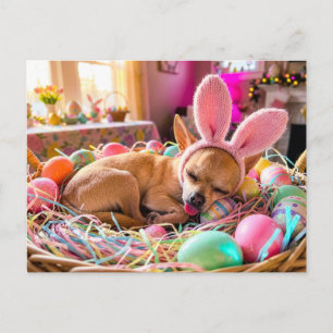 Carte Postale Chihuahua dormant dans un panier de Pâques