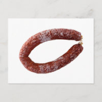 Chorizo saucisse isolée comme coupée