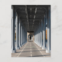 Circuit sur le pont Bir-Hakeim - Paris, France