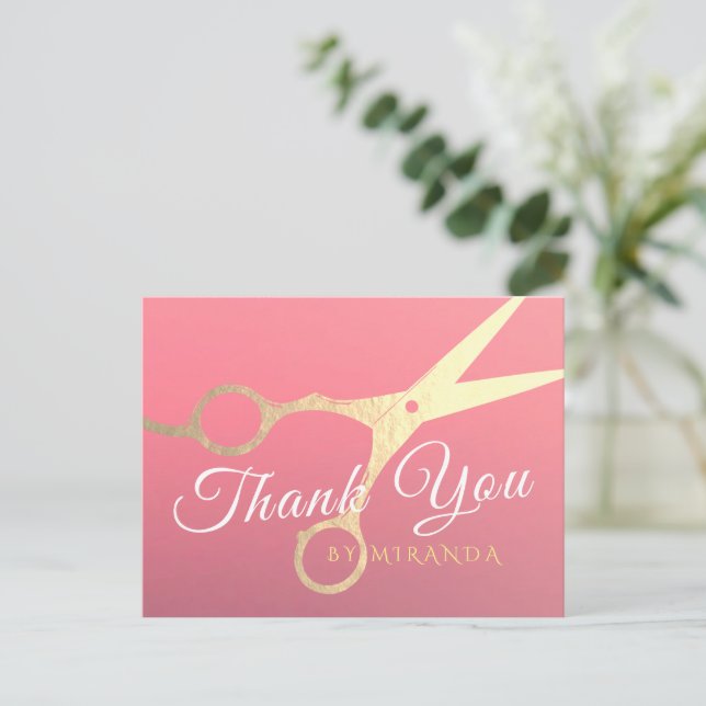 Carte Postale Ciseaux rose or moderne de coiffeur Maquillage Sal (Debout devant)