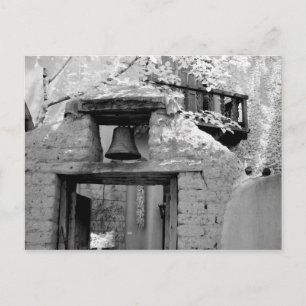 Carte Postale Cloche en adobe rugueuse dans l'entrée, Santa Fe,
