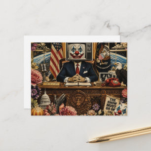 Carte Postale Clown au bureau surréaliste collage