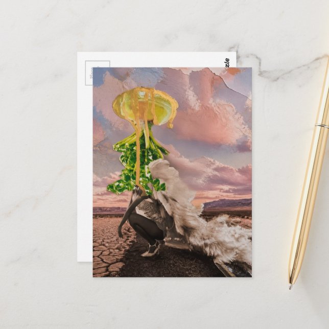 Carte Postale Collage mixte de l'OVNI feuillu vient pour elle (Devant/Arrière en situation)