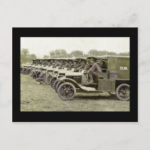 Carte Postale Conducteurs ambulanciers dans les camions