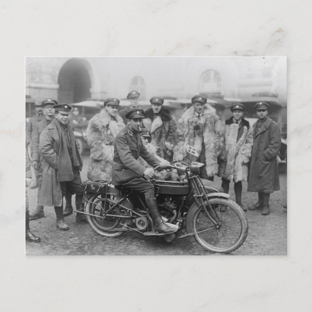 Carte Postale Conducteurs d'ambulance de la Croix-Rouge américai (Devant)