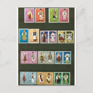Carte Postale Costumes folkloriques roumains sur timbres