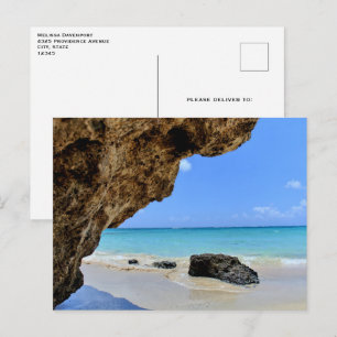 Carte Postale Côte tropicale de plage avec un Big Rock