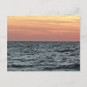 Carte Postale Coucher de soleil ciel orange sur océan calme